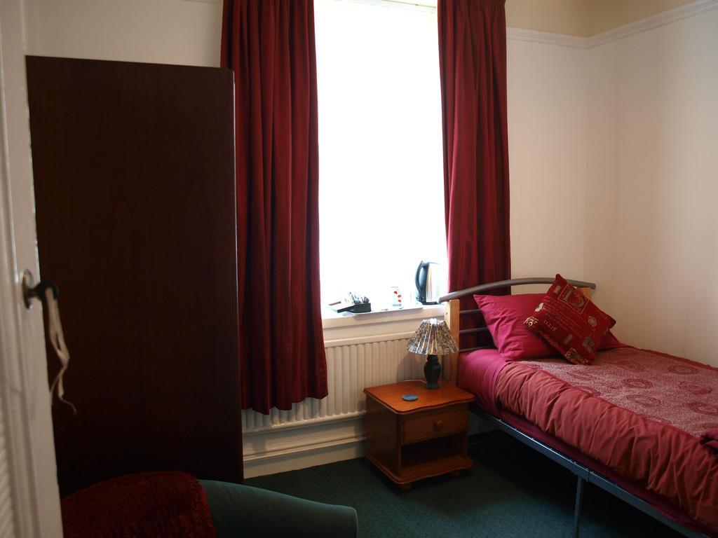 Holyhead Lodge Exterior foto